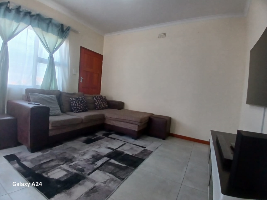 2 Bedroom Property for Sale in Graceland Eastern Cape